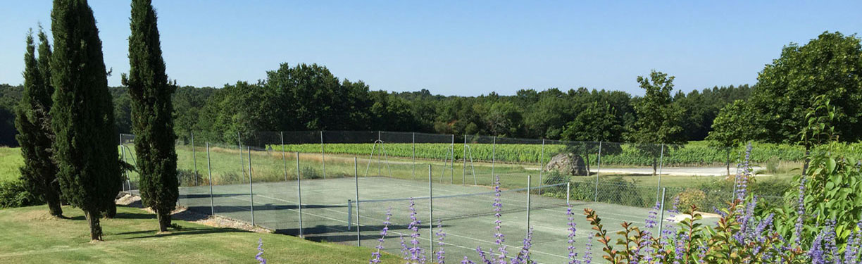 Bergerac farmhouse rental garden and tennis court